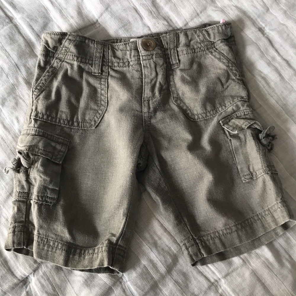 5 Gap Super Cute olive green Linen Shorts